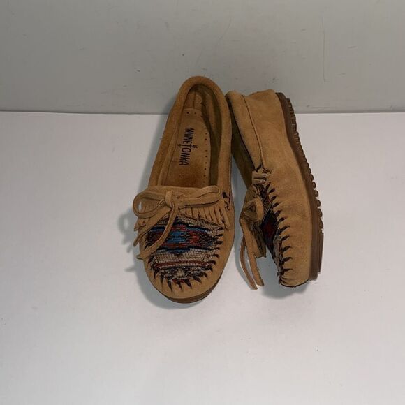 Minnetonka tan suede leather Aztec design moccasins flats - Picture 1 of 5